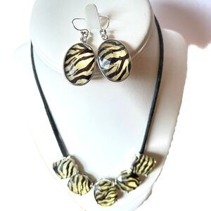 Park Lane Necklace Earring Set Tiger/Zebra Stripes Silver Tone Black Corded